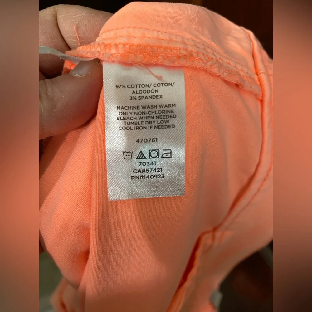 LOFT Plus Coral Capris - Picture 6 of 6